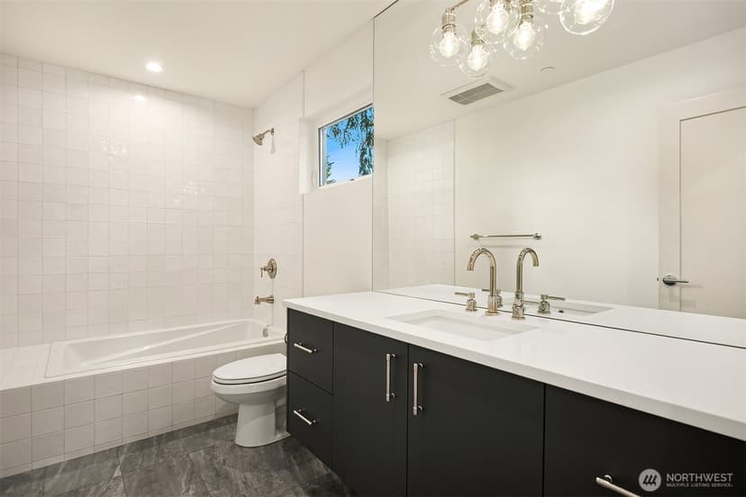 Property photo for 12249 NE 66th Street, Kirkland photo 19