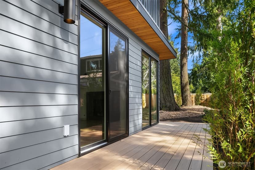 Property photo for 12249 NE 66th Street, Kirkland photo 31