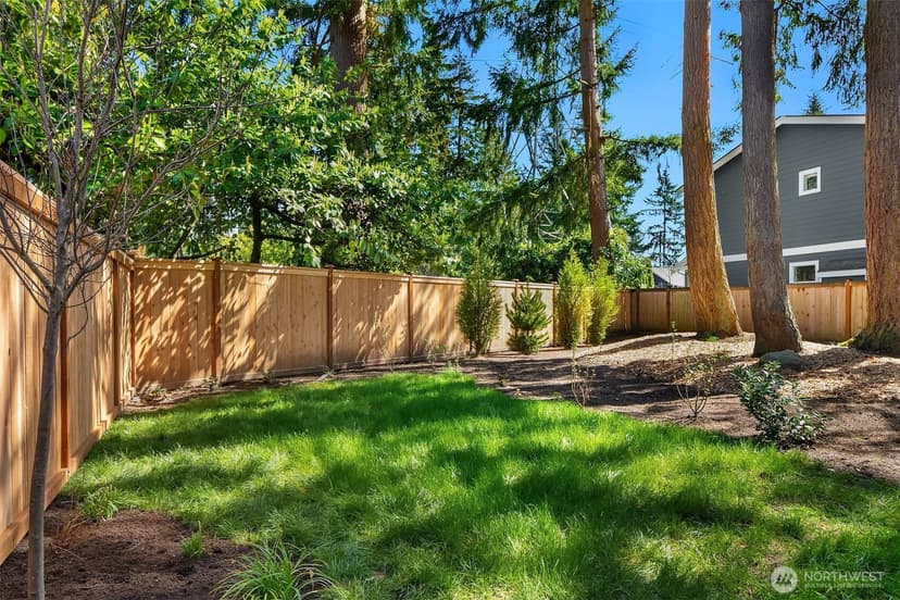 Property photo for 12249 NE 66th Street, Kirkland photo 32