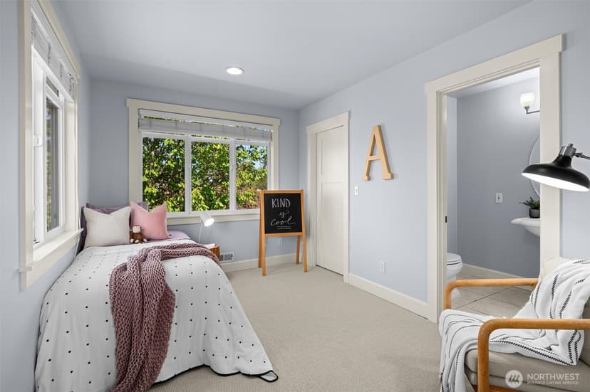 Property photo for 8304 54th Avenue S, Seattle photo 23