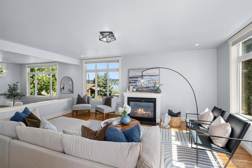 Property photo for 8304 54th Avenue S, Seattle photo 14