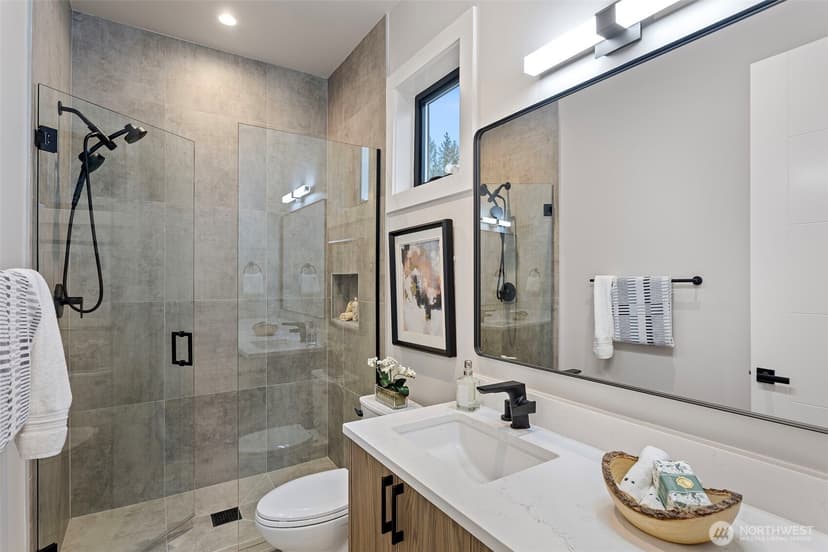 Property photo for 14 158th Place NE, Bellevue photo 25