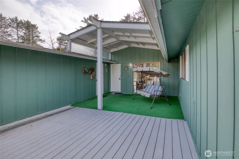 Property photo for 483 Dolphin Avenue NE, Ocean Shores photo 4