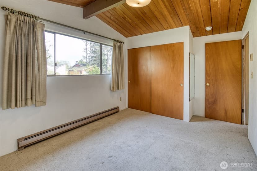 Property photo for 483 Dolphin Avenue NE, Ocean Shores photo 31
