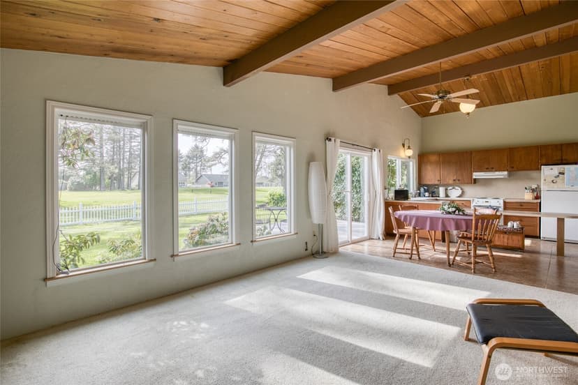 Property photo for 483 Dolphin Avenue NE, Ocean Shores photo 9
