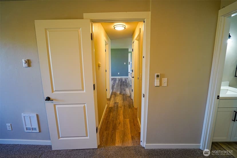Property photo for 1930 SE Diamond Place, Port Orchard photo 8