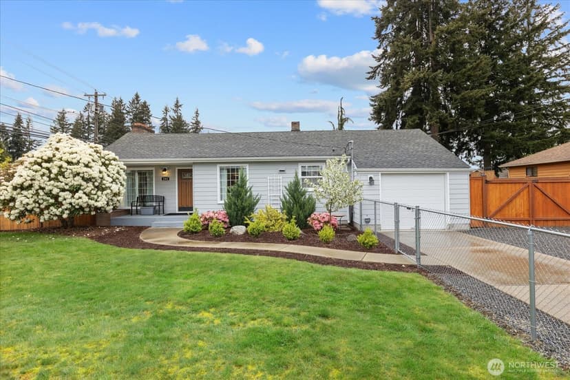 Property photo for 221 Tamarack Avenue, Everett photo 3