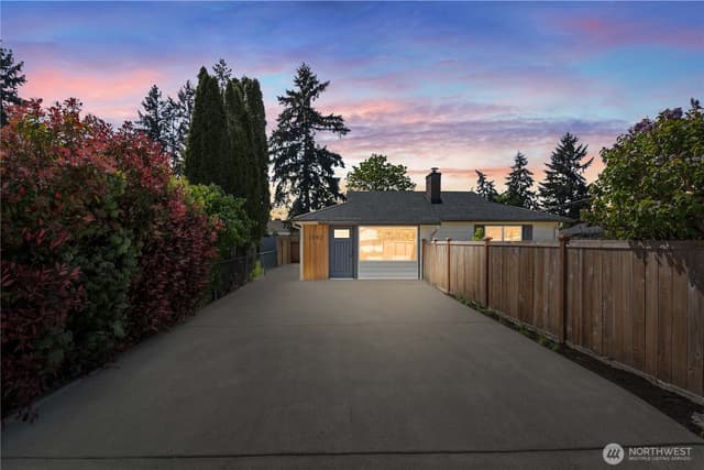 Property photo for 1324 116th Street, Tacoma photo 2