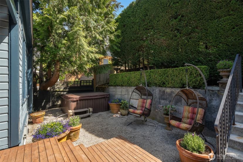 Property photo for 2516 3rd Avenue W, Seattle photo 33