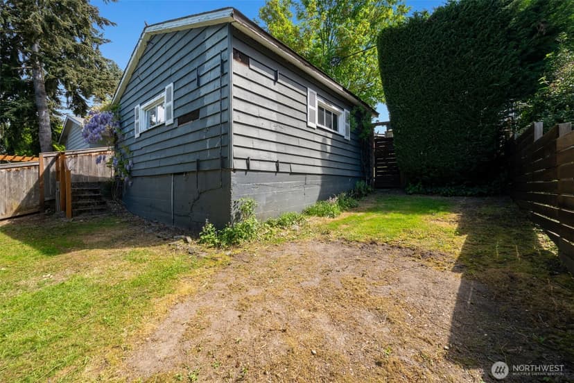 Property photo for 2516 3rd Avenue W, Seattle photo 38