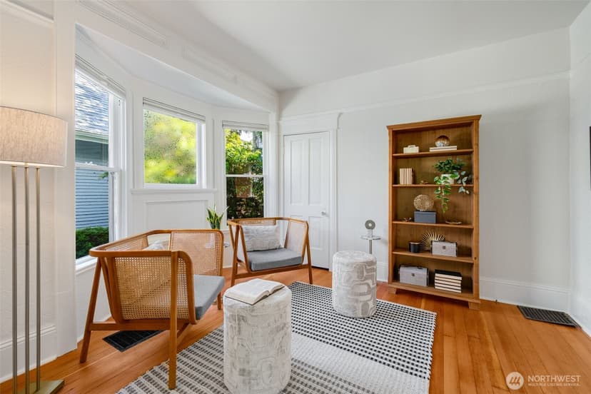 Property photo for 2516 3rd Avenue W, Seattle photo 9