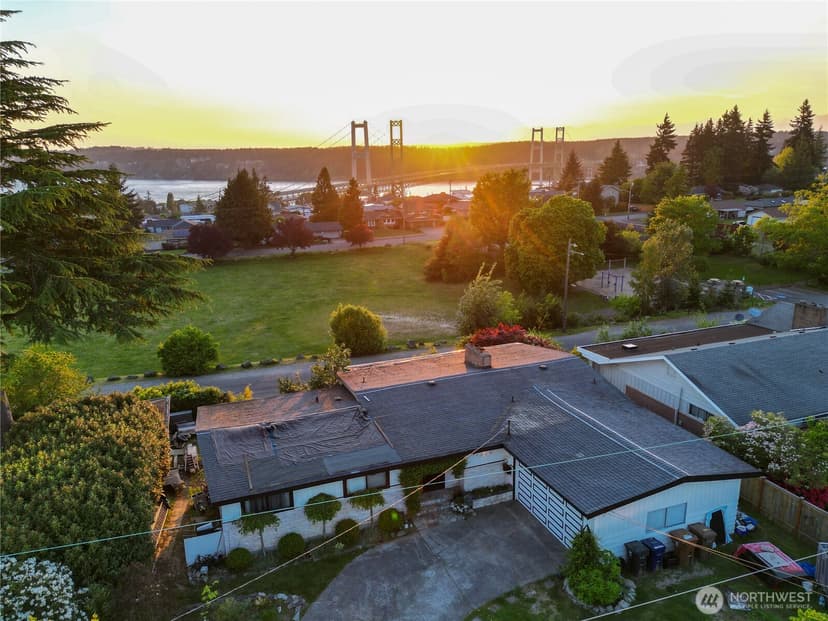 Property photo for 1310 N Heatherwood W, Tacoma photo 2
