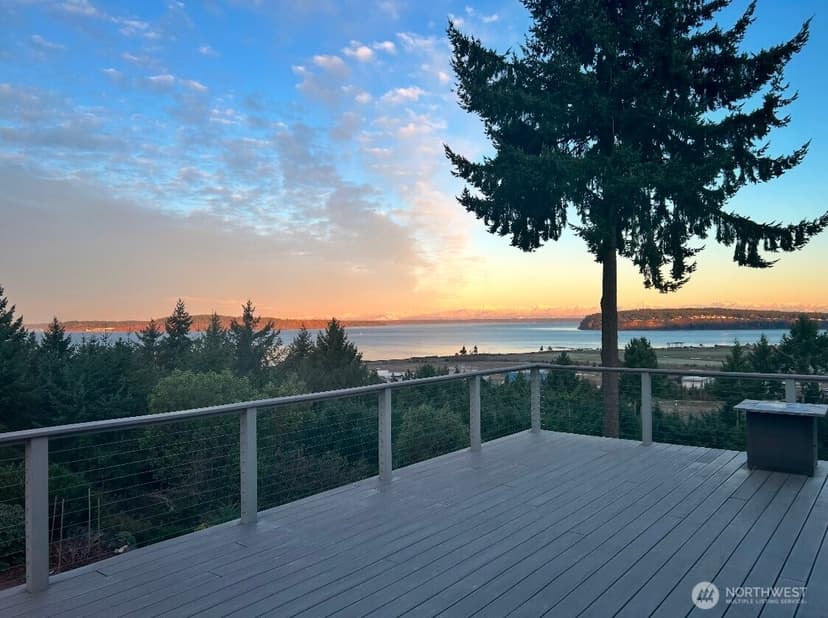 Property photo for 9922 71st Street SW, Lakewood photo 4