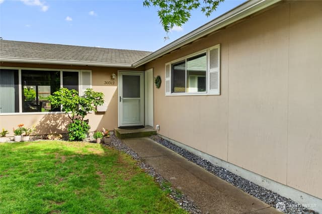 Property photo for 30312 10th Avenue S, Federal Way photo 2