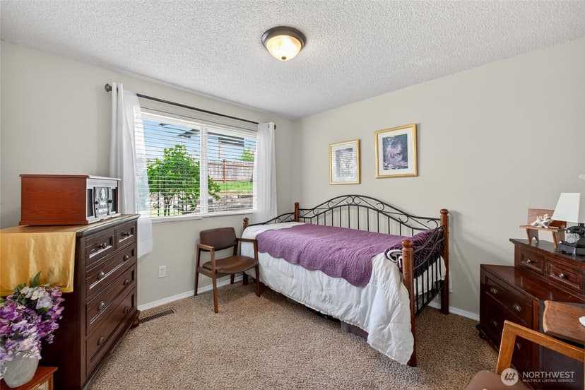 Property photo for 30312 10th Avenue S, Federal Way photo 19