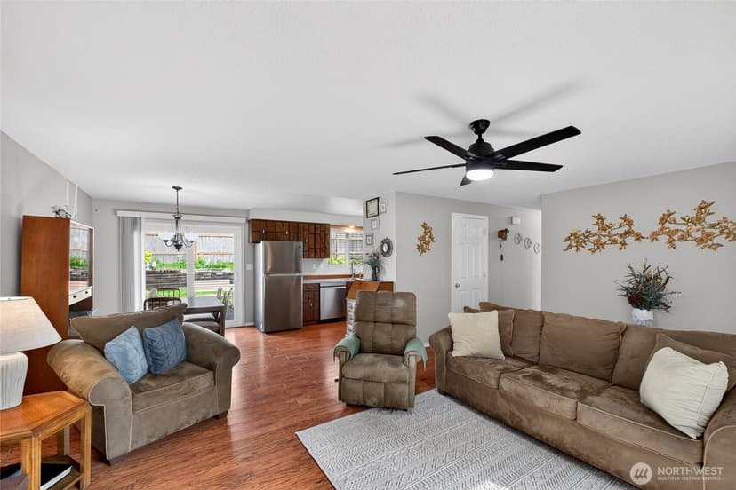 Property photo for 30312 10th Avenue S, Federal Way photo 8