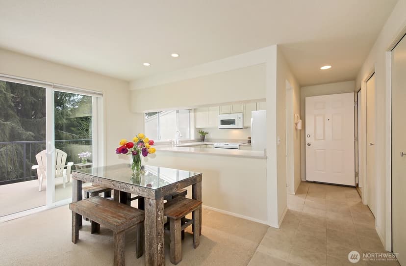 Property photo for 566 Creekside Terrace #201, Langley photo 8