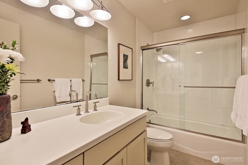 Property photo for 566 Creekside Terrace #201, Langley photo 17
