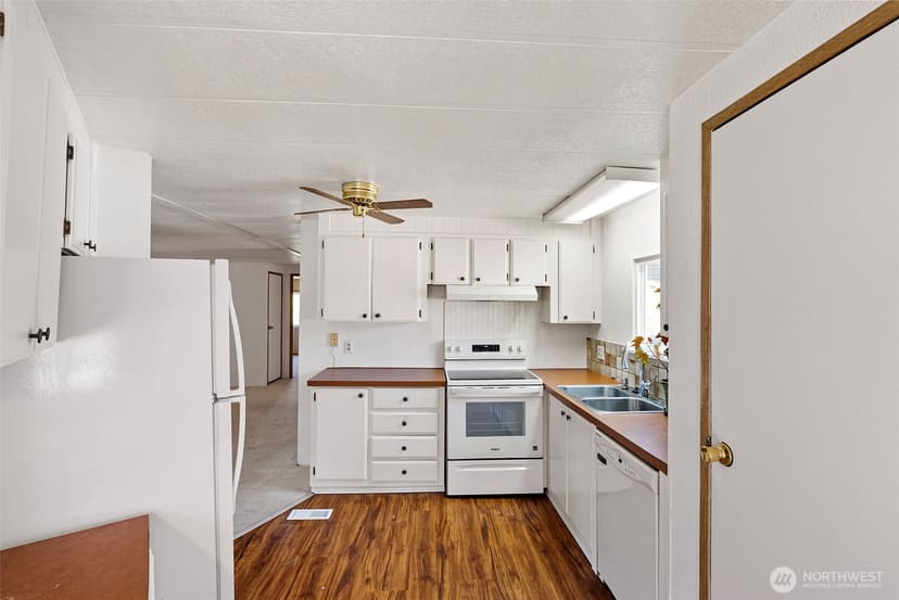 Property photo for 2200 196th Street SE #43, Bothell photo 6
