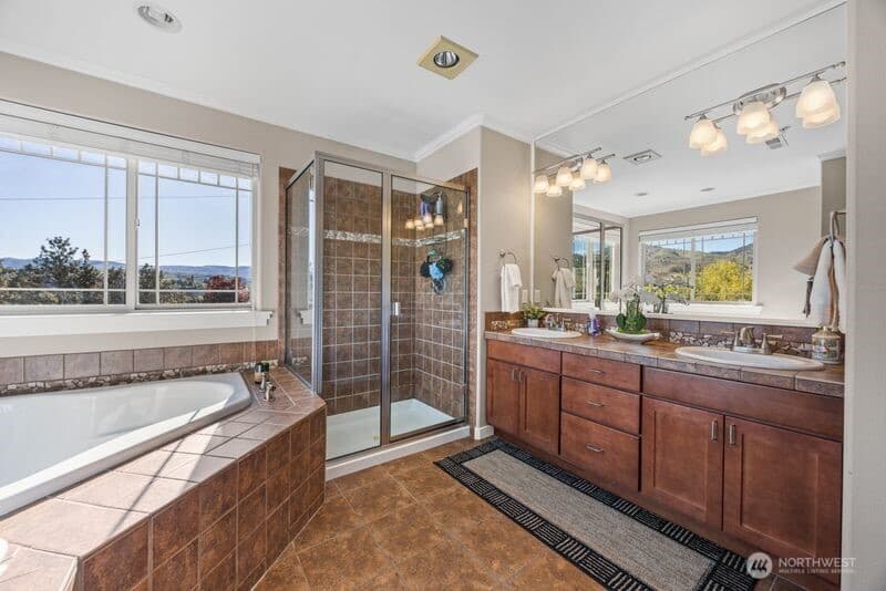 Property photo for 230 E Furnham Ave #C3, Chelan photo 17