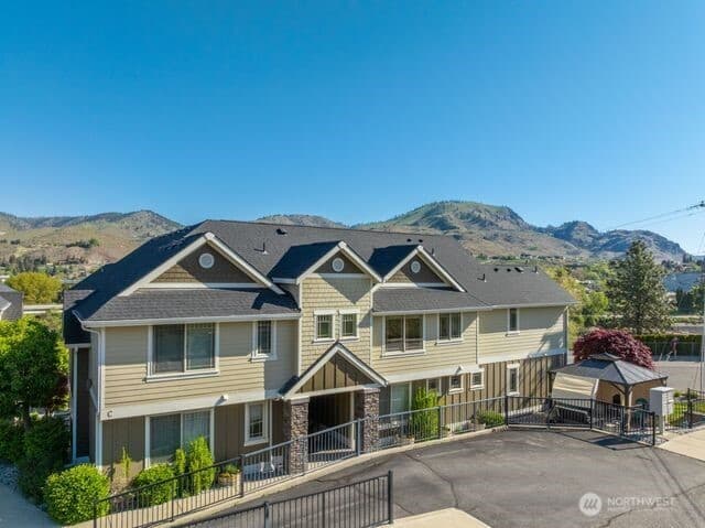 Property photo for 230 E Furnham Ave #C3, Chelan photo 32