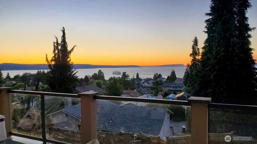 Property photo for 645 Cornelia Avenue, Mukilteo photo 4