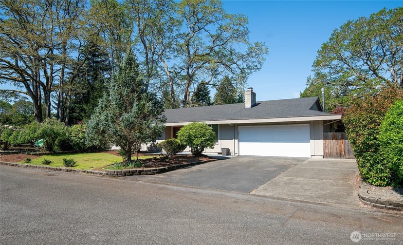 Property photo for 8001 Sapphire Drive SW, Lakewood