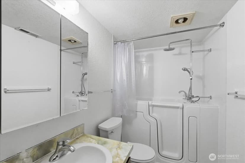 Property photo for 3515 S 160th Street #C6, SeaTac photo 20