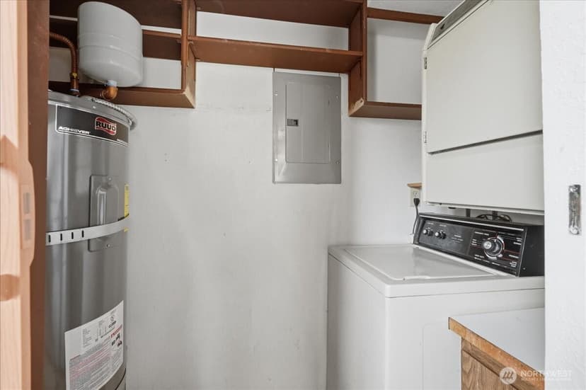 Property photo for 3515 S 160th Street #C6, SeaTac photo 16