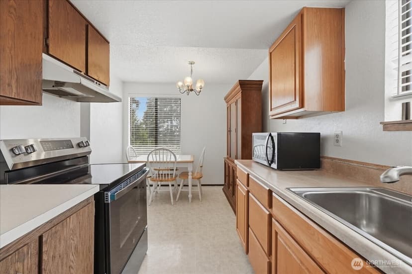 Property photo for 3515 S 160th Street #C6, SeaTac photo 14