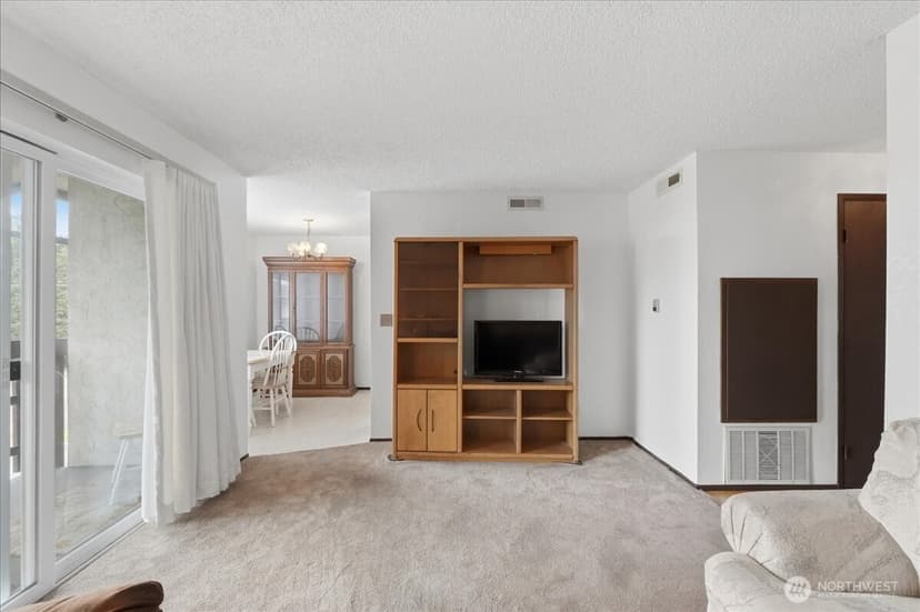 Property photo for 3515 S 160th Street #C6, SeaTac photo 11