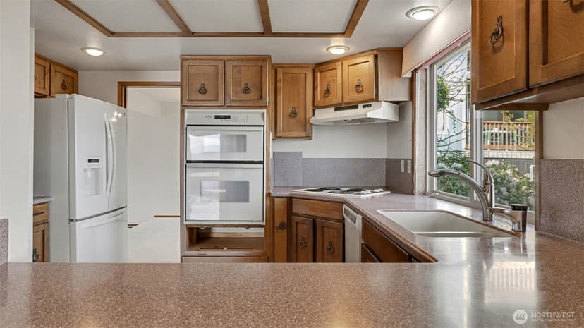 Property photo for 8208 S 124th Street, Seattle photo 16