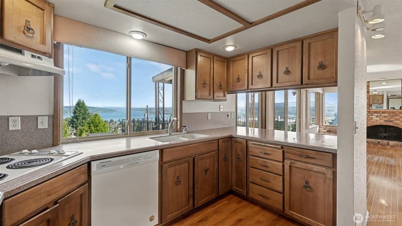 Property photo for 8208 S 124th Street, Seattle photo 17