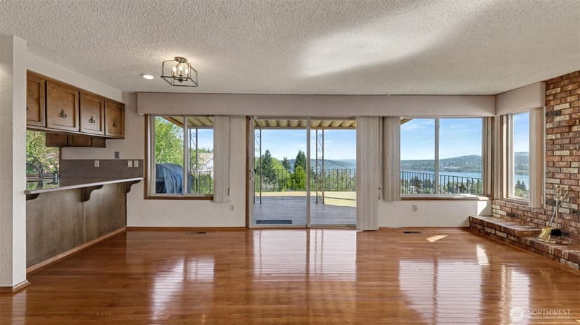 Property photo for 8208 S 124th Street, Seattle photo 12