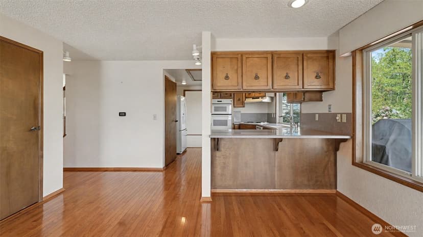 Property photo for 8208 S 124th Street, Seattle photo 15