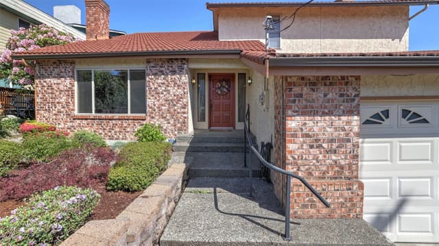 Property photo for 8208 S 124th Street, Seattle photo 3
