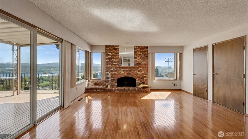 Property photo for 8208 S 124th Street, Seattle photo 11