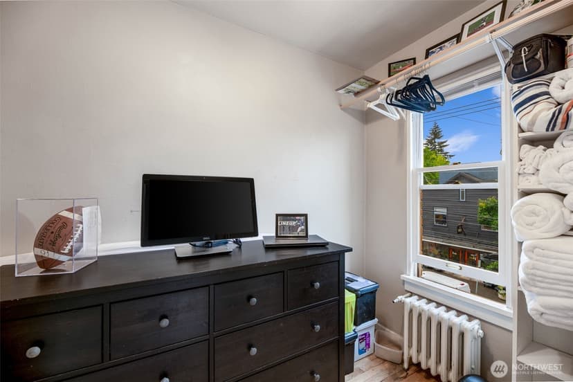 Property photo for 1427 3rd Avenue W #8, Seattle photo 20