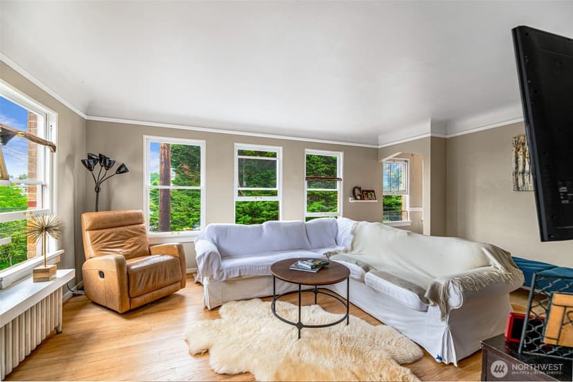 Property photo for 1427 3rd Avenue W #8, Seattle photo 6