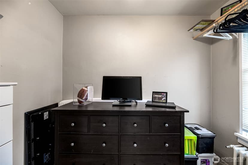 Property photo for 1427 3rd Avenue W #8, Seattle photo 19