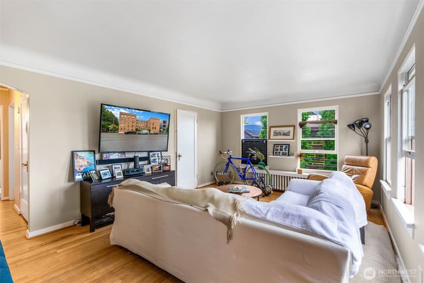 Property photo for 1427 3rd Avenue W #8, Seattle photo 7