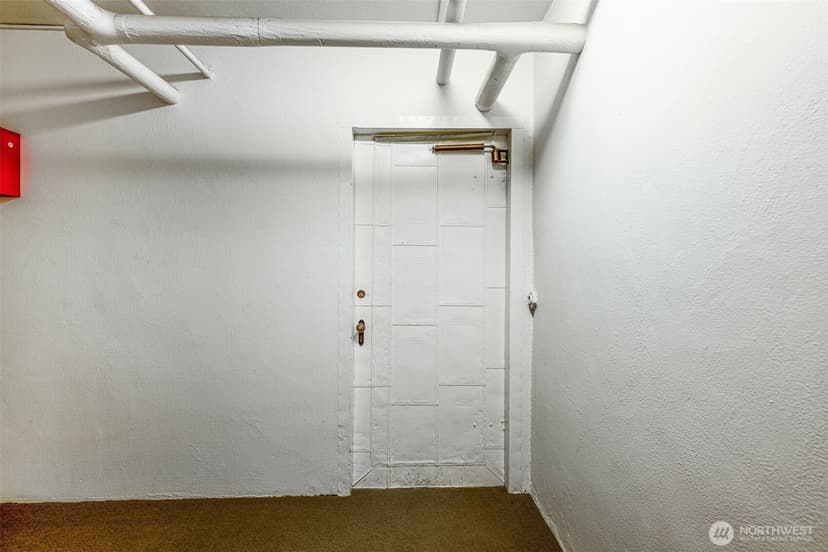 Property photo for 1427 3rd Avenue W #8, Seattle photo 24