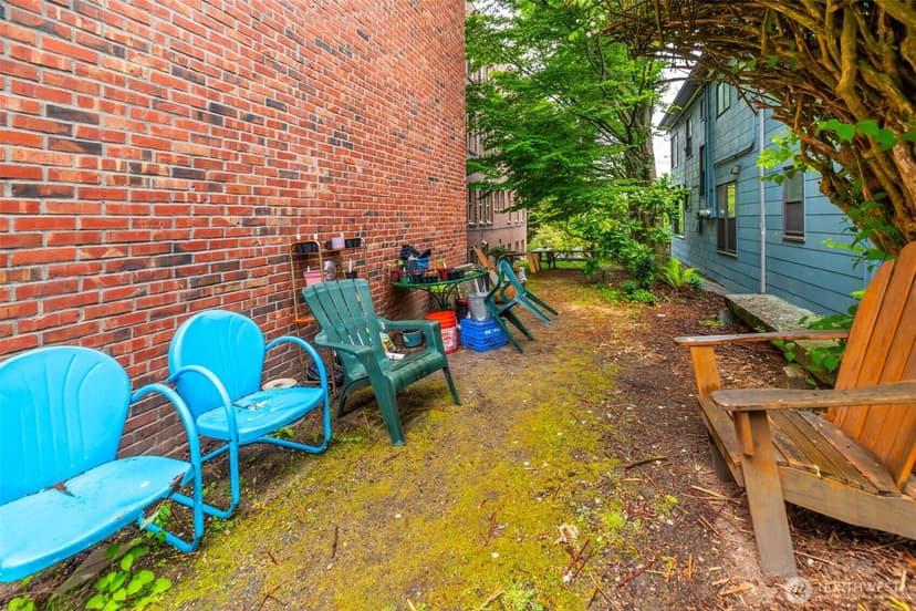 Property photo for 1427 3rd Avenue W #8, Seattle photo 28