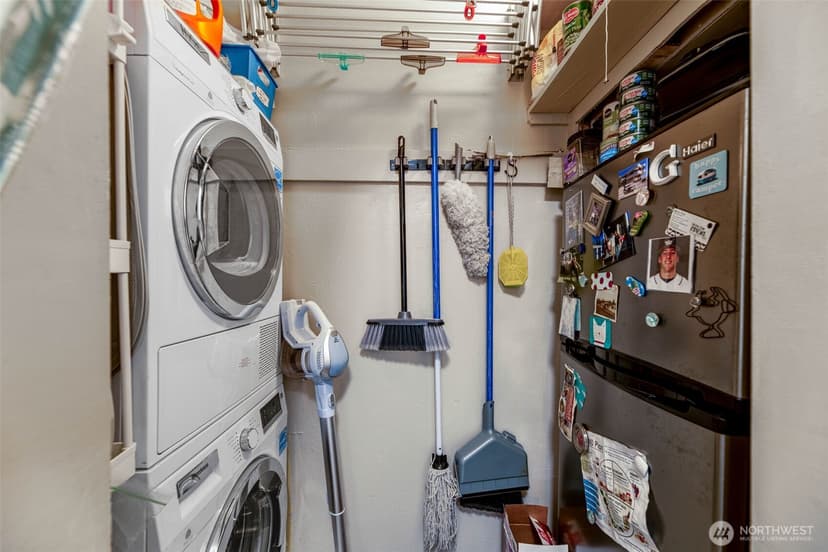 Property photo for 1427 3rd Avenue W #8, Seattle photo 15