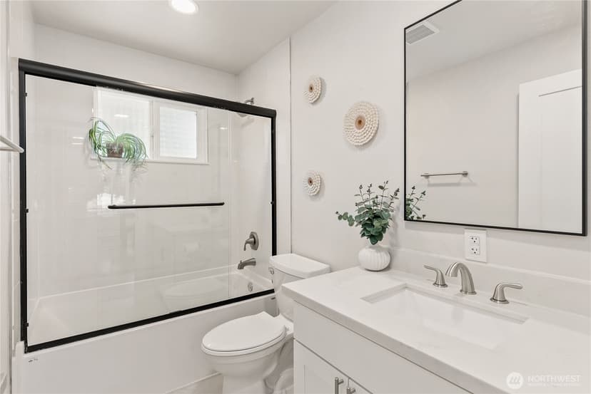 Property photo for 469 Hoquiam Avenue NE, Renton photo 12