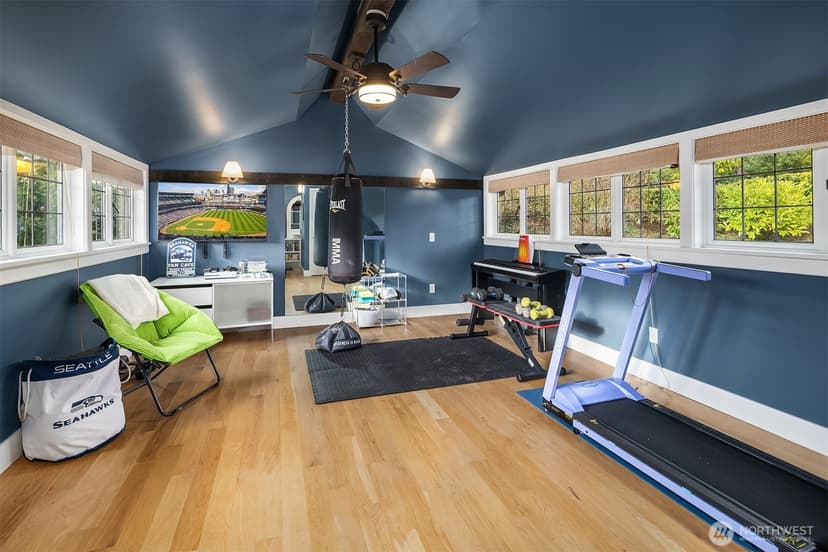 Property photo for 3530 W Laurelhurst Drive NE, Seattle photo 19
