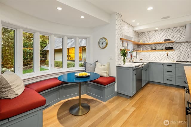 Property photo for 3530 W Laurelhurst Drive NE, Seattle photo 5