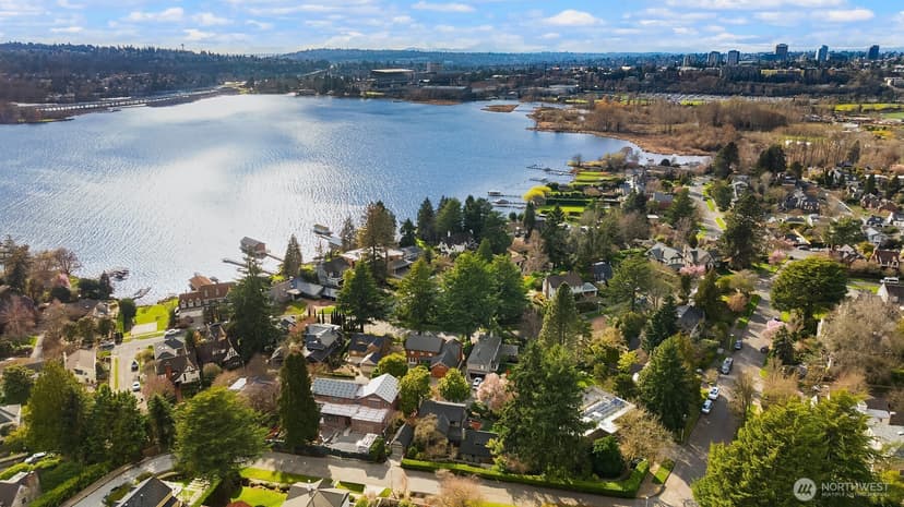 Property photo for 3530 W Laurelhurst Drive NE, Seattle photo 36