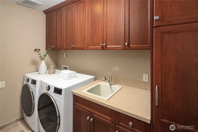 Property photo for 1188 Harvard Avenue E #4, Seattle photo 31