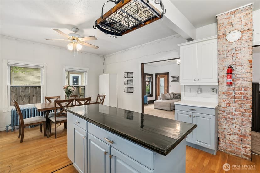 Property photo for 115 F Street SE, Auburn photo 7